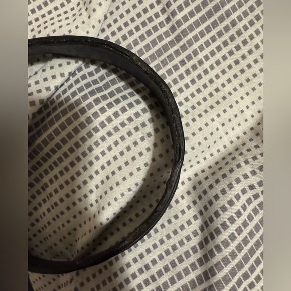 Tory Burch Black Leather Shoulder Bag with Gold Accent - Picture 16 of 16